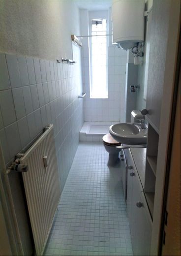 Erstbezug nach Renovierung- 2Zimmer mit Balkon nahe Tempelhofer Feld- provisionsfrei – Bad II