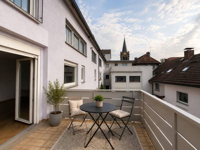 Modernisierte Maisonettewohnung mit Terrasse und Stellplatz – Terrasse