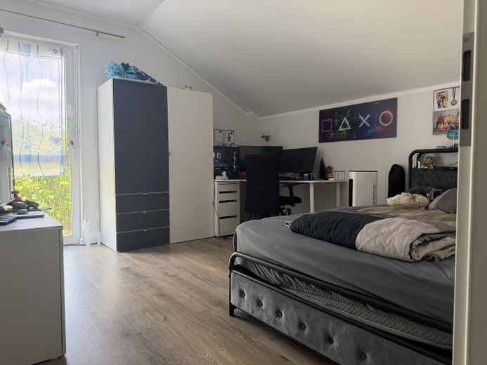 Freistehendes Einfamilienhaus (provisionsfrei) – Kind 2
