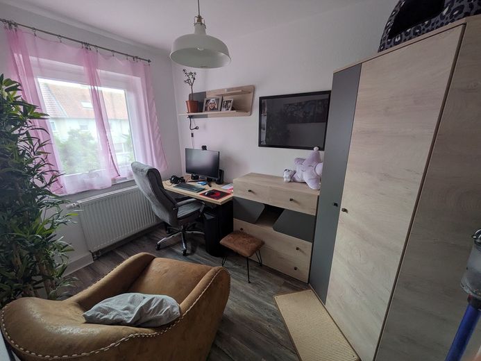 Einziehen und aufblühen: modernisiertes 5,5 Zimmer Reihenhaus mit Garten & Terrasse – provisionsfrei – Foto 15