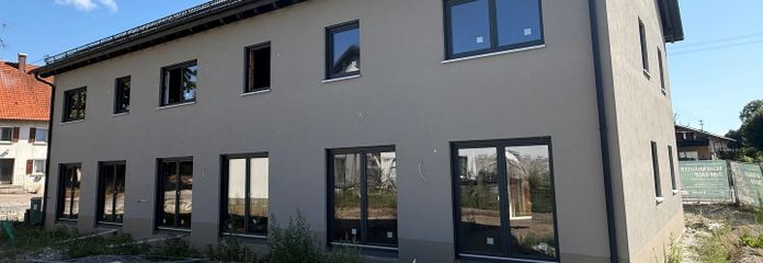 Neubau KFW 40-QNG Plus Reihenmittelhaus mit Ausbaureserve im Ortskern von Dettingen