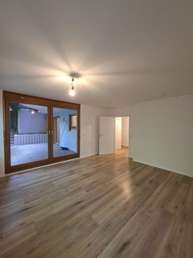 Vivir como en el campo: apartamento de 2 habitaciones recién renovado (57m2) con terraza y uso del jardín – Foto 5