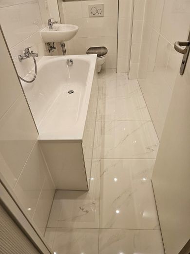 Vente directe : majestueux appartement de 5 pièces avec balcon, près de Hafeninsel Offenbach – Foto 19