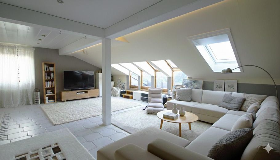 Wohnzimmer mit Dachbalkon