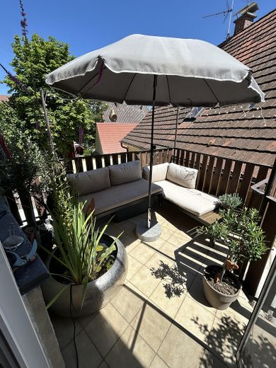 Großzügige 3-Zimmer-Wohnung mit Balkon – zentral in Lauingen – Balkon Sitzbereich