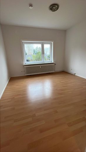 Attraktive 2-Zi Wohnung (1.OG) in ruhiger Lage mit großem Garten in Windbergen – Zimmer 2