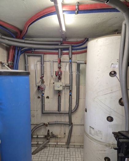 Kernsaniertes EFH nahe Marburg: Pool & 908m² Traumgarten – Photo 23