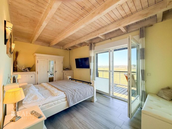 Wohnung mit Penthouse Charakter nur ca. 150 m zur Ostsee – Schlafzimmer mit Balkonzugang