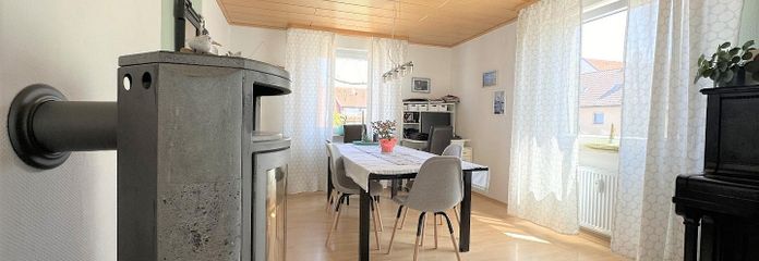 Großzügige Maisonette Wohnung in energetisch teilsaniertem Mehrfamilienhaus – Esszimmer