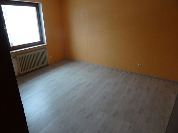 Helle 3,5 Zimmer Wohnung 1. OG mit Balkon, Stellplatz, Garten in 72348 Rosenfeld Heiligenzimmern ab sofort zu vermieten – Foto 16