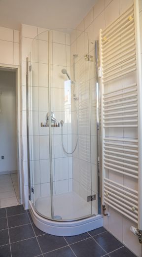 Dusche / Handtuchheizkörper