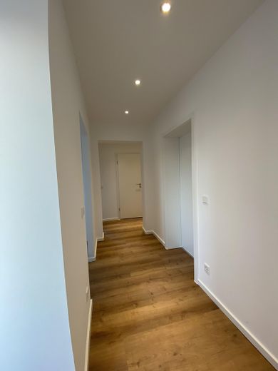 Kernsanierte 3-Zimmer-Wohnung mit Balkon,2 WCs & Luxusbad-barrierefreiem Zugang – Foto 21