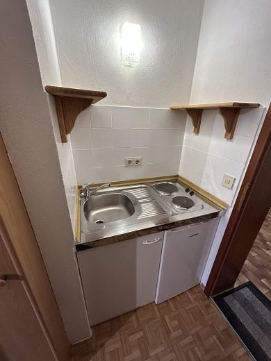 Student:innen-Appartement mit eigenem Parkplatz und WLAN-Flatrate in Obereichstätt – Küche