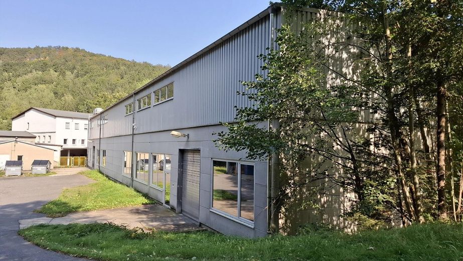 Lagerhalle / Produktion 3200qm mit Büro, Dusche, WC zu verkaufen – Foto 15