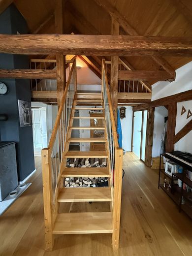 Ekskluzywna nieruchomość nad rzeką Neufnach – przestronne mieszkanie na działce o powierzchni ok. 1700 m² – Ruhebereich Dachspitz