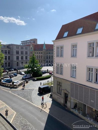 Piękne mieszkanie 2-pokojowe w bezpośredniej lokalizacji w centrum miasta (w pobliżu katedry) – cd3ebd790ad244f6bd35ee1622d8e593c2f74425.jpg