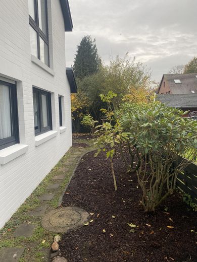 Rundgang Garten um das Haus
