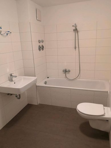 schöne, helle Wohnung in Schwerin Friedrichsthal – Foto 4