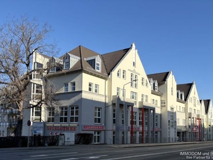 Lukrative Praxis- oder Bürofläche (teilbar) zu vermieten! – Foto 1