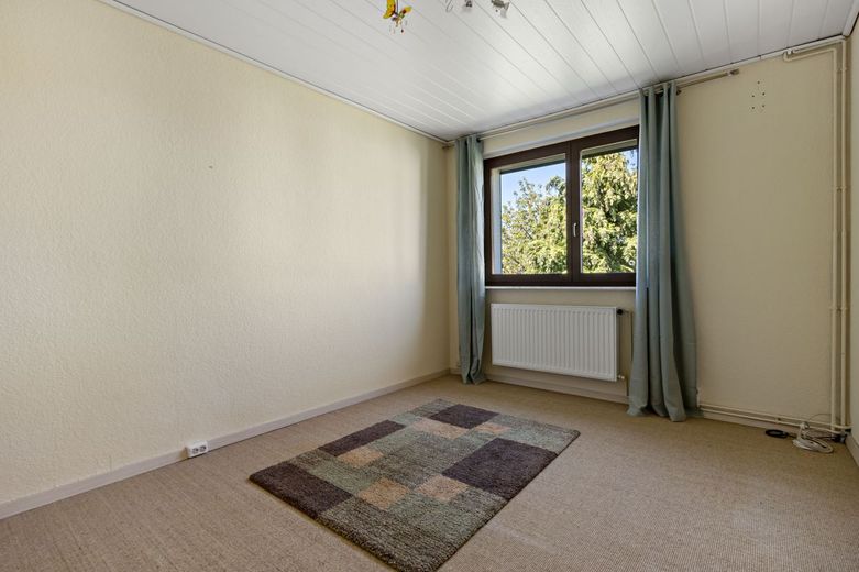 Der Lottogewinn unter den Reihenhäusern im Süden von Halle! – Schlafzimmer 1