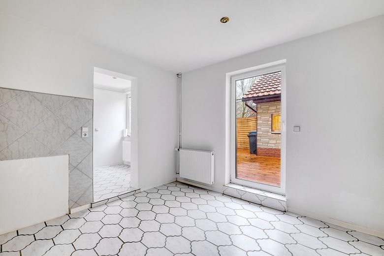 Küche mit Terrassenblick