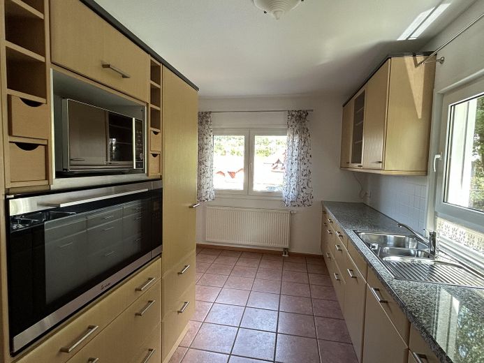 3,5Zi-Maisonette-Wohnung,2Garagen,Balkon,Küche,Kamin,GästeWC,Niedernhausen,Schäfersberg. – EG Küche +alle elektr. Geräte