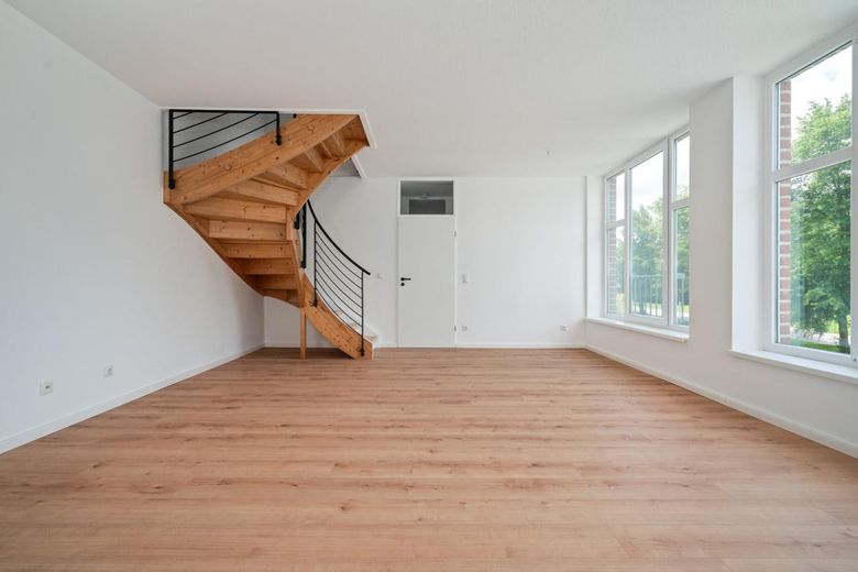 Deckenhohe Fenster