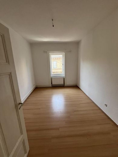 Charming 4-room apartment with kitchen and bathroom and a new fitted kitchen – Zimmer 4