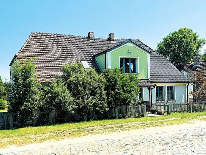 2 Ferienhäuser mit Ferienwohnungen und Sauna 17375 Vogelsang-Warsin, Luckower Straße 6 – Foto 1