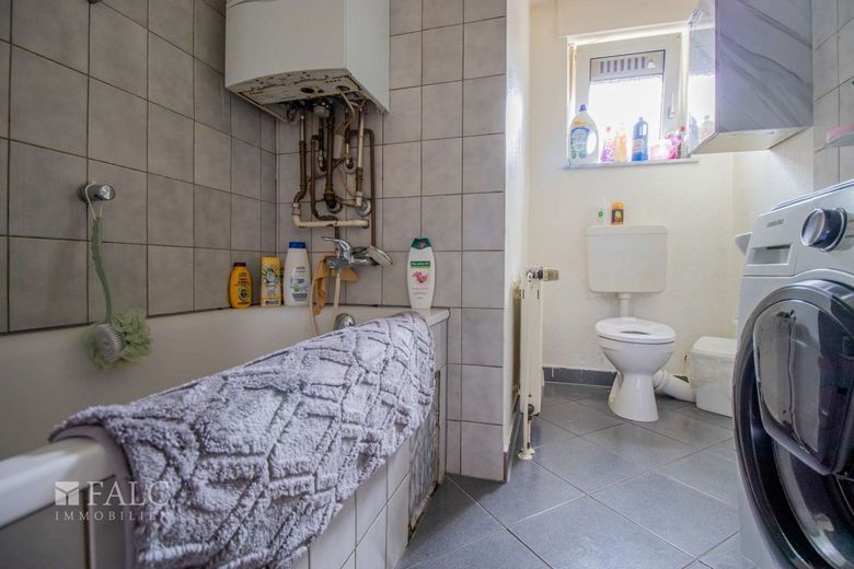 Zwischen Bahnhof und Eschweiler - Ihre Kapitalanlage in der Innenstadt! – Badezimmer (Erdgeschoss)