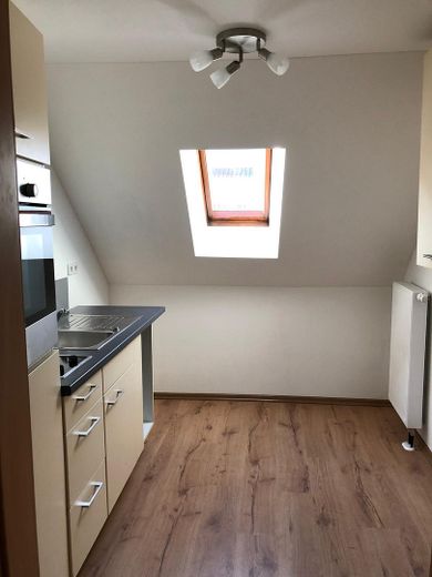 Odnowione mieszkanie 2-pokojowe o powierzchni 39 m² w Augsburgu – bezpośrednio od właściciela, bez pośrednika, 2 pokoje z kuchnią i łazienką – Zdjęcie 4