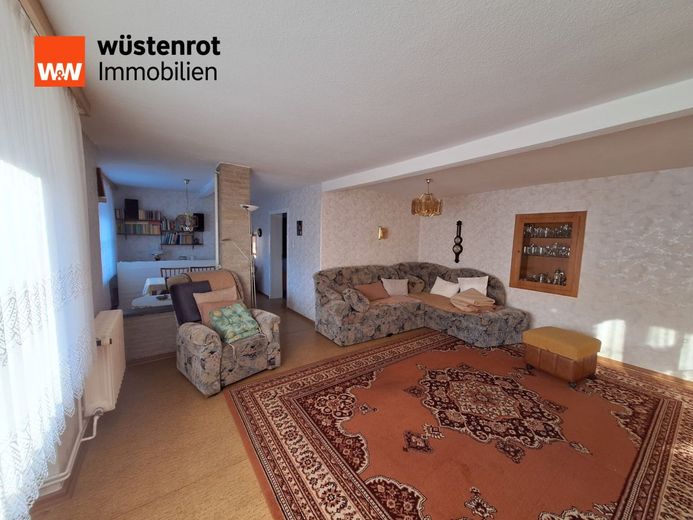 Wohnen mit Perspektive in Wulfen - Einfamilienhaus mit Garten, Garage und Raum für Ihre Ideen – Wohnzimmer im Erdgeschoss