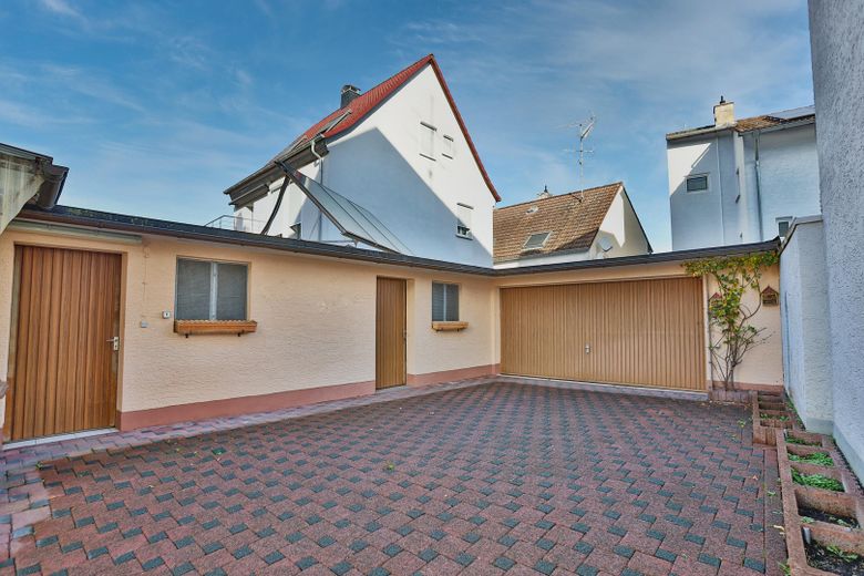 Provisionsfrei ! Großzügiges Mehrgenerationenhaus, Doppelgarage & Anbau in Freigericht – Foto 8