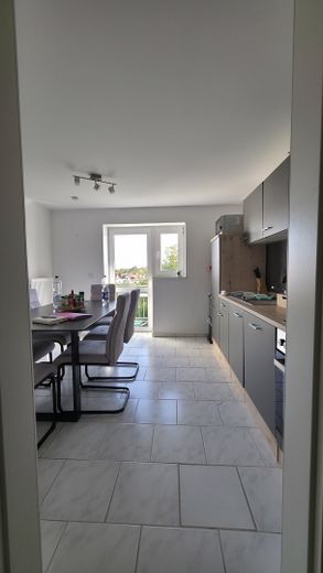 3-Zimmer, Balkon, Einbauküche & Tageslichtbad – Küche