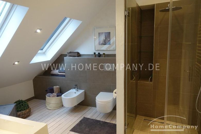 Dachgeschoss – Wohnung im modernen Landhaus Stil in Köln-Ossendorf! – 6c89127a67b6dfe96b7b2a538745899879057d5e.jpg