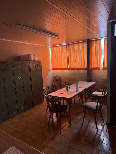 Gärtnerei in Burgau zu verkaufen oder vermieten – Aufenthaltsraum