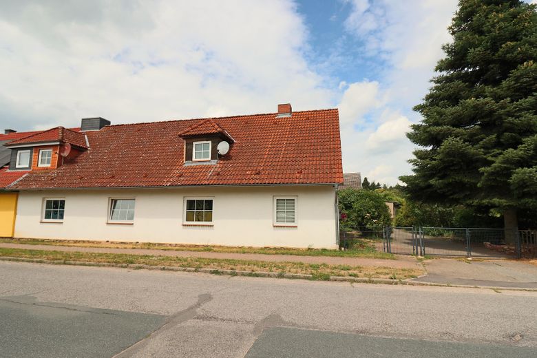 Plauer See’de büyük ikiz ev – büyük arsa ve çift araçlık carport – Fotoğraf 2