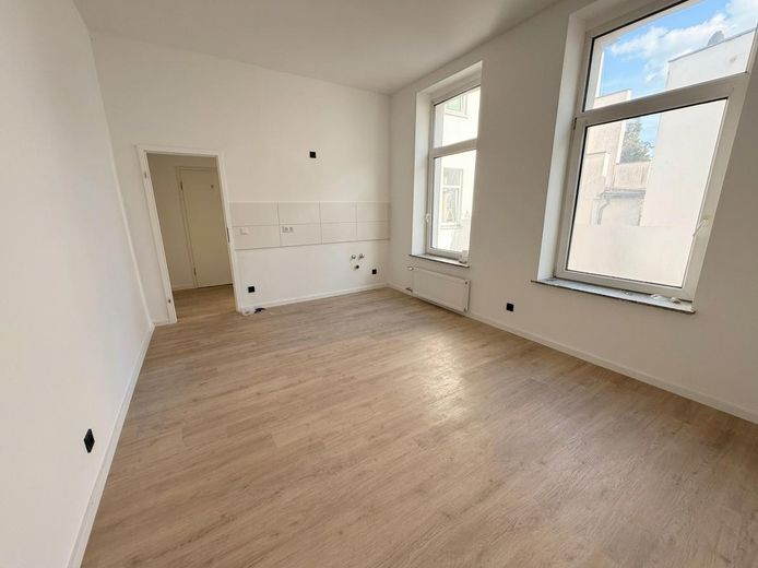 Erstbezug frisch renovierte 2-Zimmer Wohnung in Inrath-Kliedbruch – Küche/Wohnzimmer