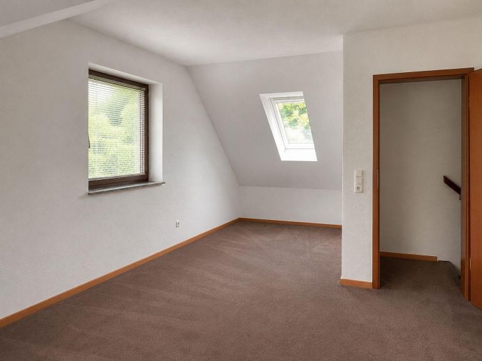 Raumwunder in ruhiger Sackgasse, Reihenhaus, Endreihenhaus – Dachgeschoss