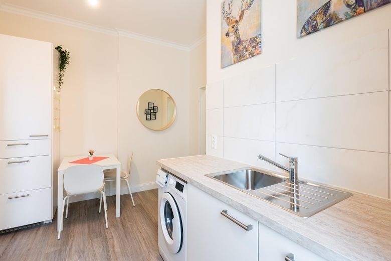 Мебльована 1-кімнатна квартира Aachen-Burtscheid, відремонтована | Furnished Apartment – Küche 