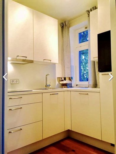 Lutherstraße: 2-Zimmer-Wohnung mit toller Küche, Parkett und Balkon – Küche I