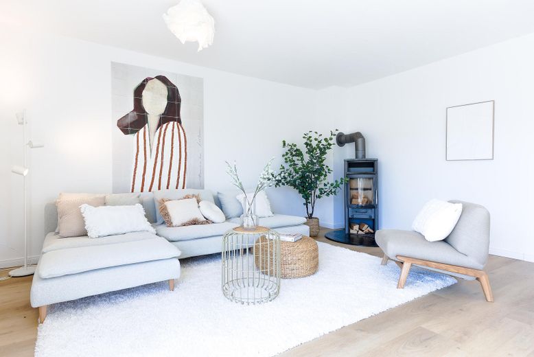 *** Provisionsfrei und sofort verfügbar: Moderne Doppelhaushälfte in toller Lage *** – Wohnzimmer EG