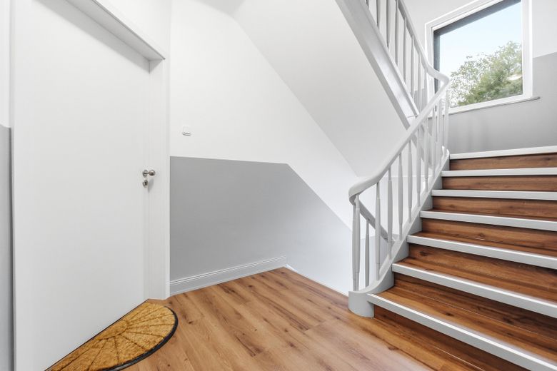 Atractiva inversión de capital con 6 unidades, balcones y potencial de desarrollo – Foto 3