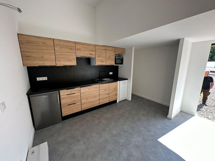 38 m² Modernes Tiny House Hannover (KfW 55) inkl. Zuschuss-Angebot – Moderne Einbauküche