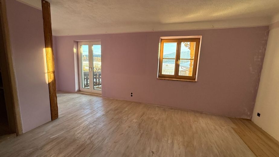 Viel Platz aufgeteilt in 2 Eigentumswohnungen in Chiemseenähe – OG Schlafzimmer