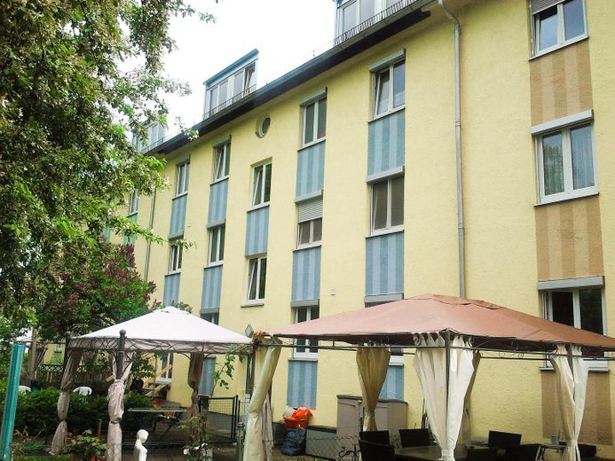 Harika konumda aydınlık ve bakımlı daire – Hausansicht vom Garten
