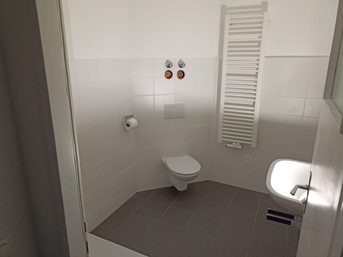Wohnung mitten in PA-Heining mit Dachterrasse – Foto 3
