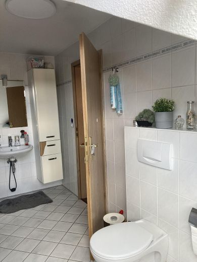 Atractivo ático de 67m² en 58636 Iserlohn- actualmente alquilado – Badezimmer
