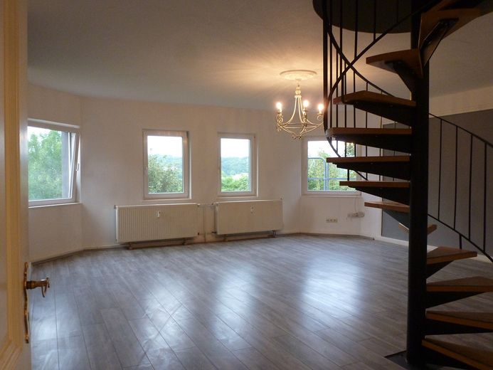 Sanierte, großzügige Maisonette in Direktorenvilla (frei ab 01.12.) – Foto 5