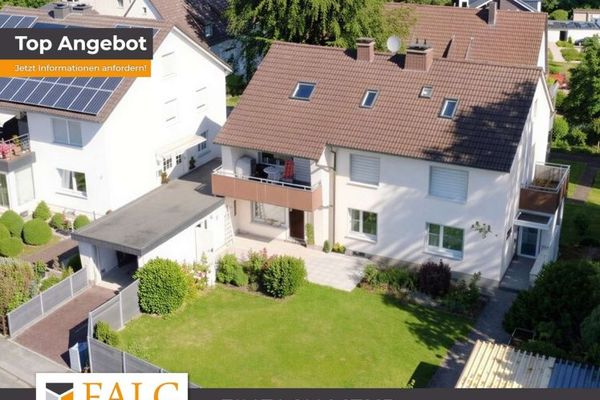 Großzügiges Zweifamilienhaus mit schönem Garten und Terrasse